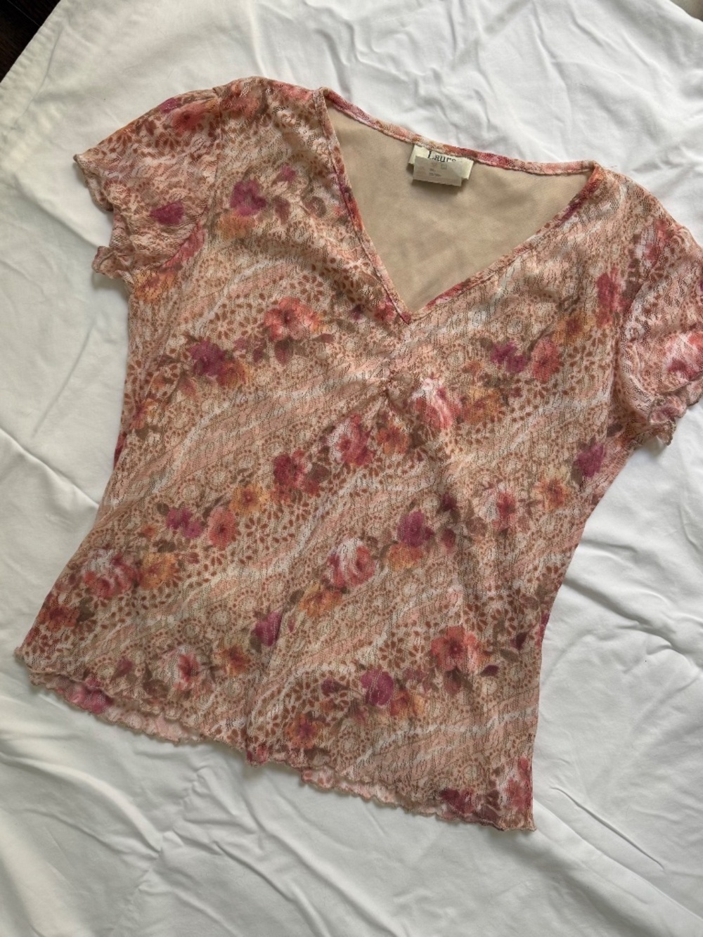 VINTAGE Laura floral lace v-neck capsleeve blouse